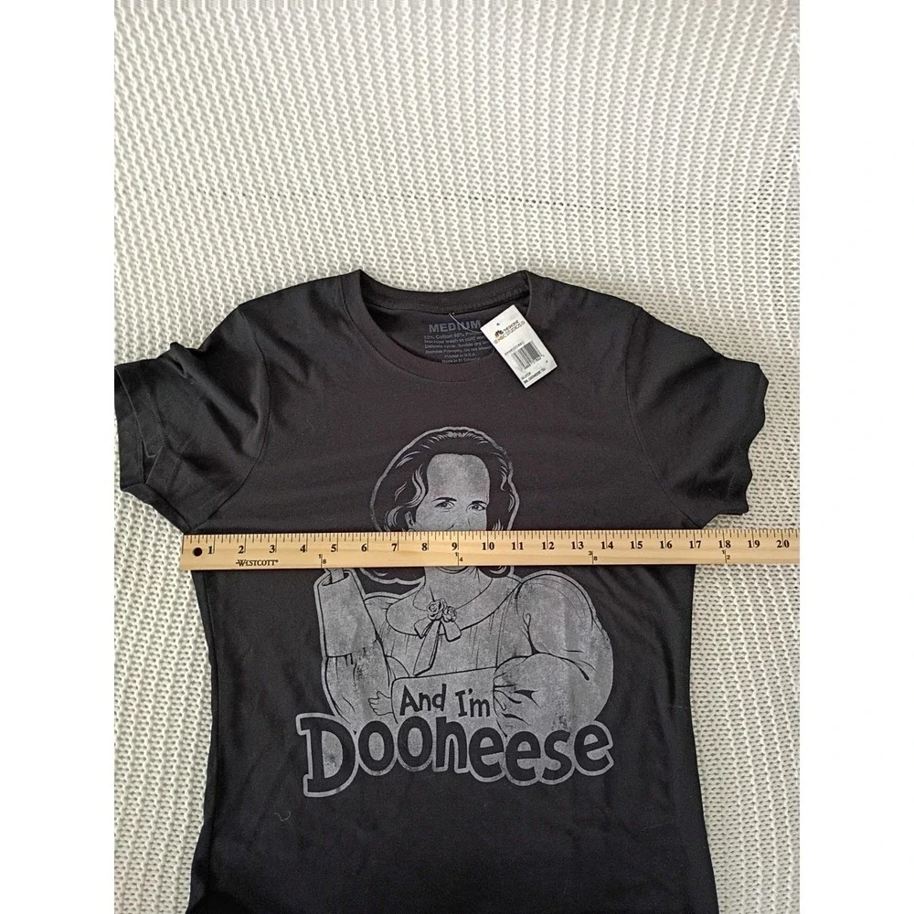 SNL Dooneese Kristen Wiig NBC Studios Graphic Tee Black 100% Cotton NWT Size M - Picture 6 of 7